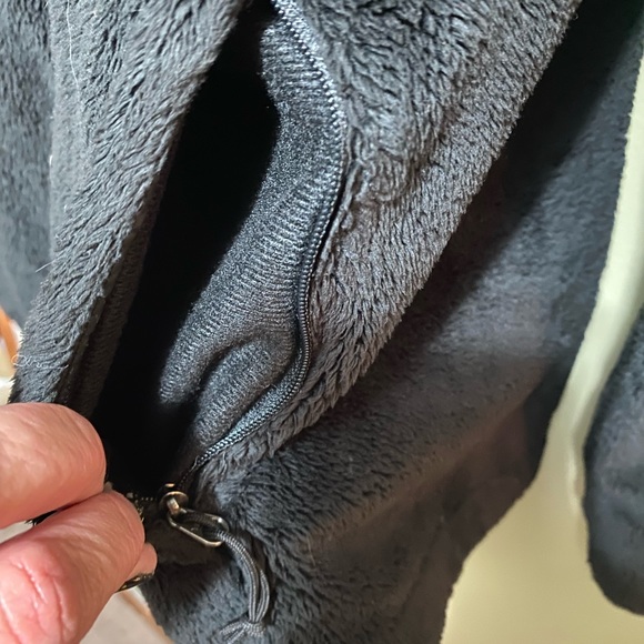 The North Face Fleece Jacket,‎ Size M - Picture 2 of 7